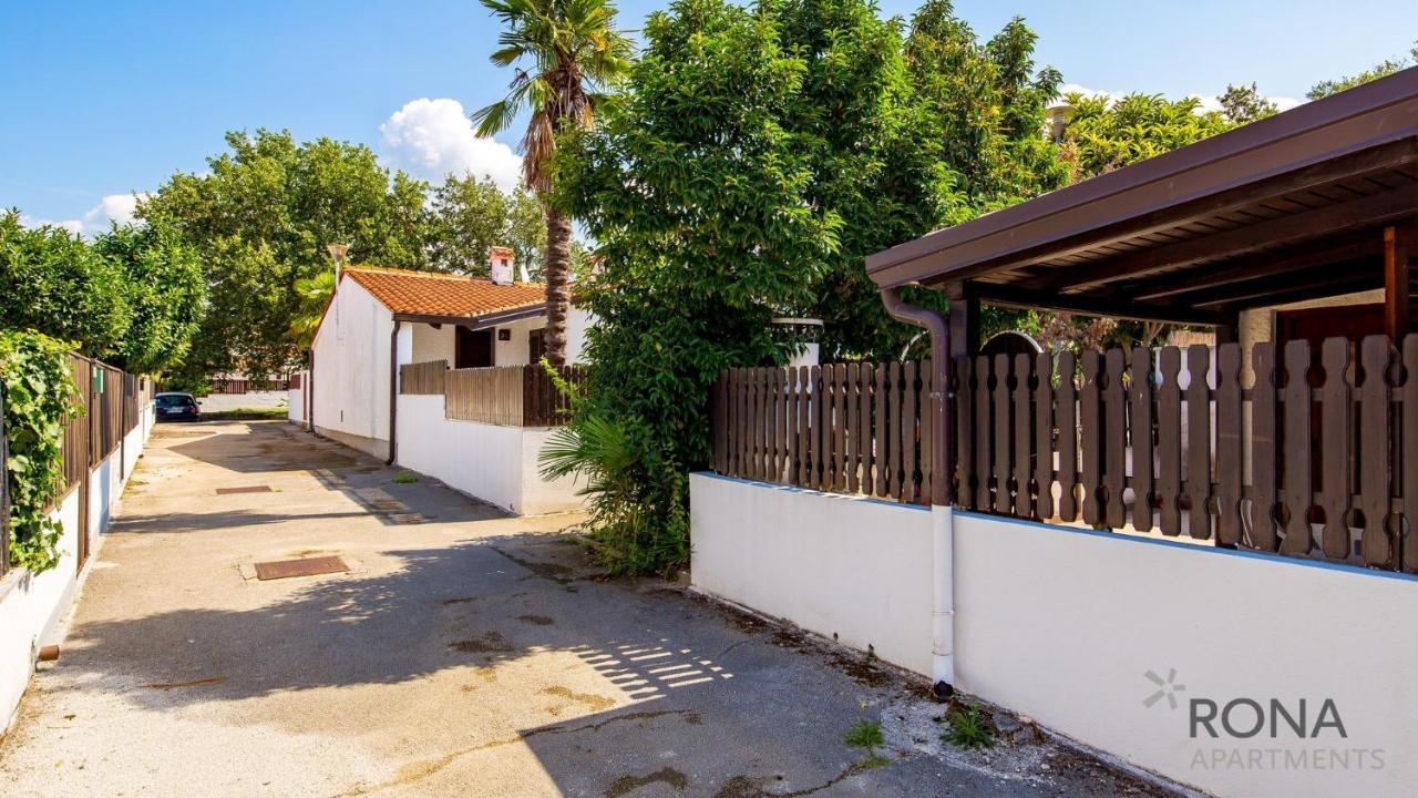 Rona Holiday Home Ana Porec Bagian luar foto