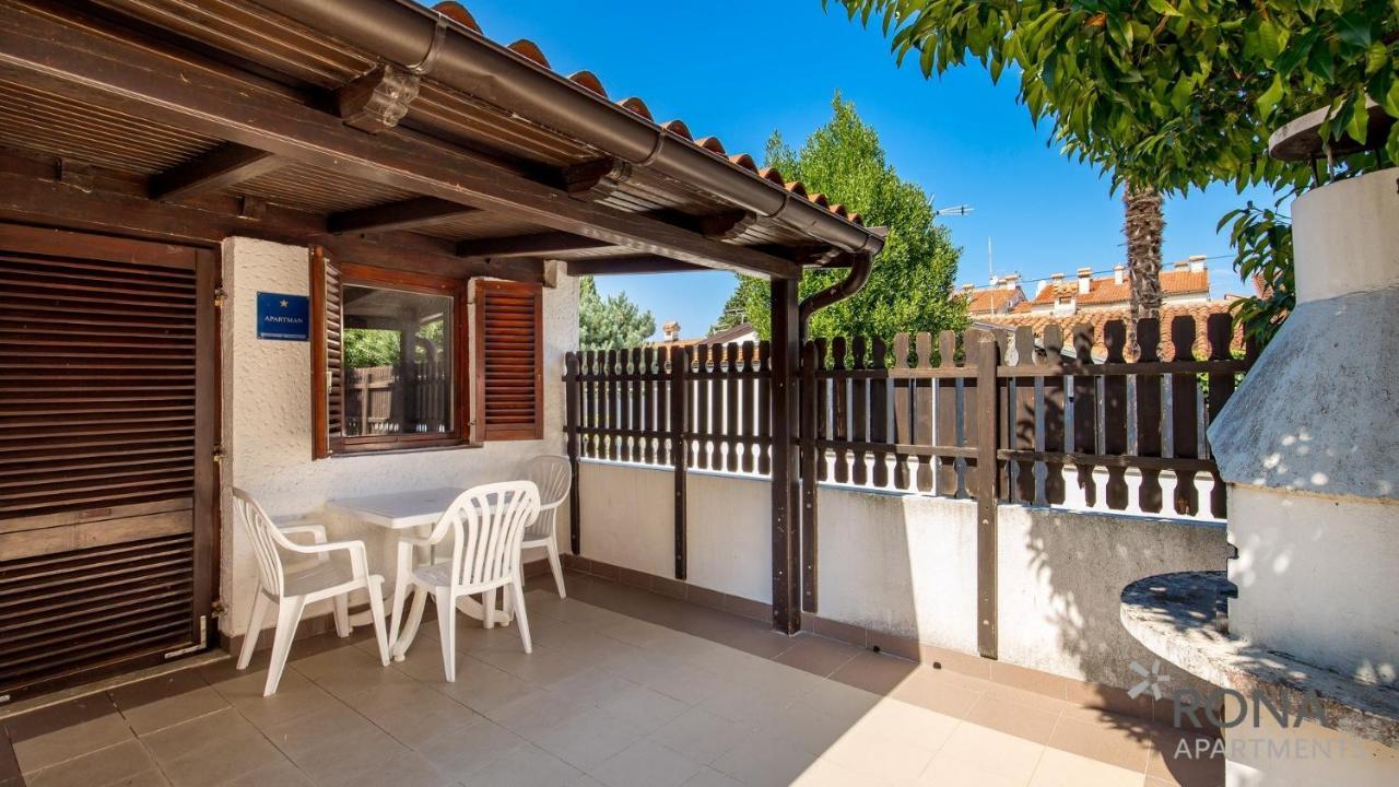 Rona Holiday Home Ana Porec Bagian luar foto
