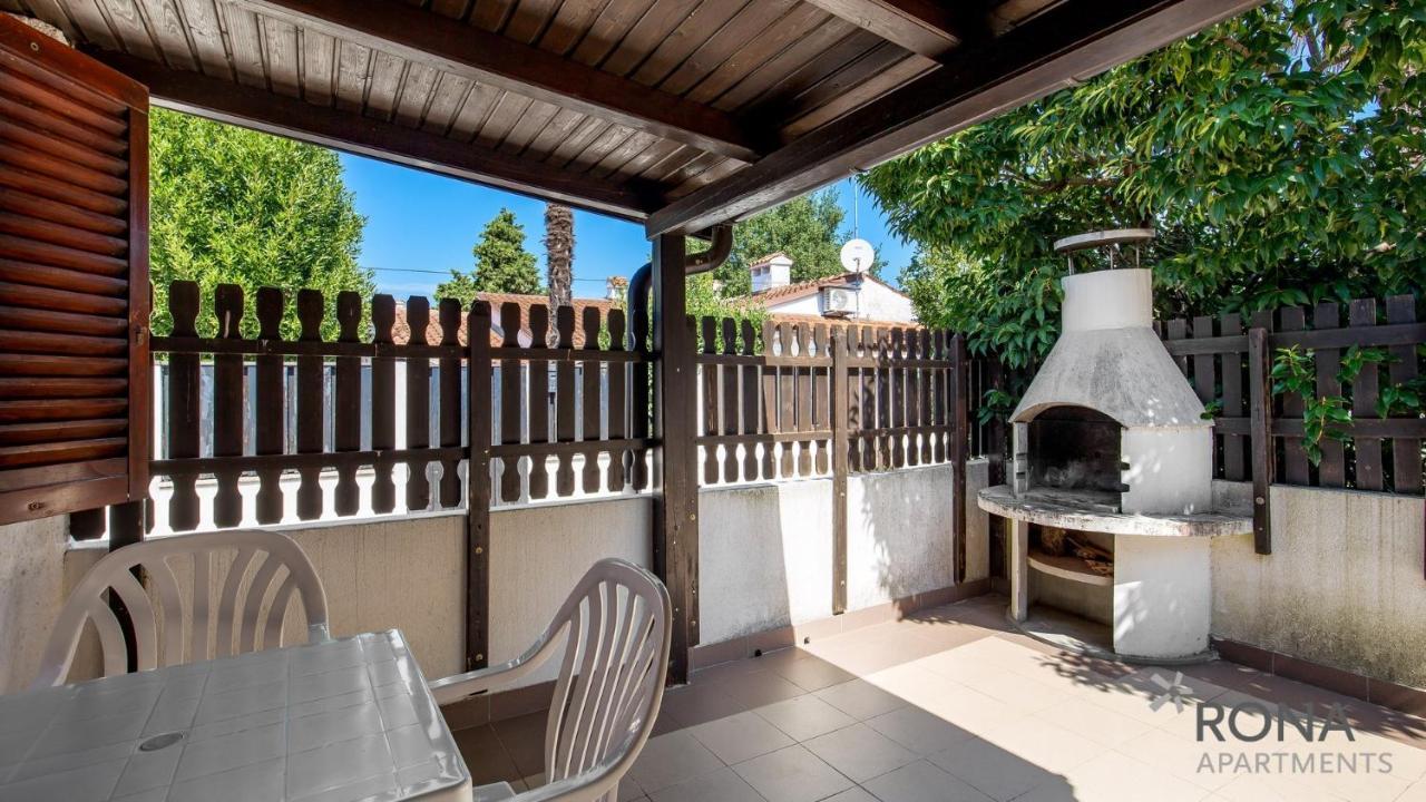 Rona Holiday Home Ana Porec Bagian luar foto